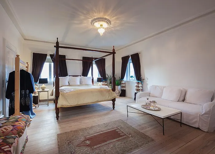 Frederiksberg Mansion